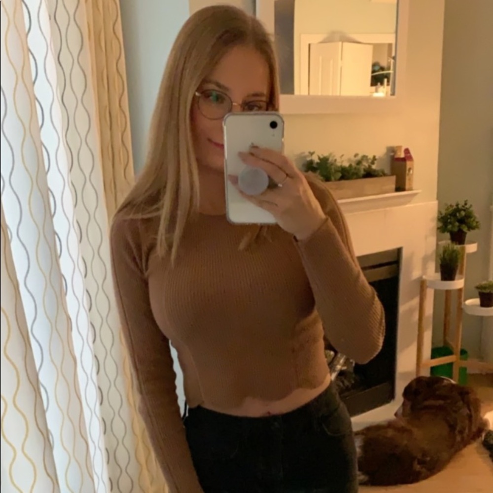 Meet your Posher, Alicia